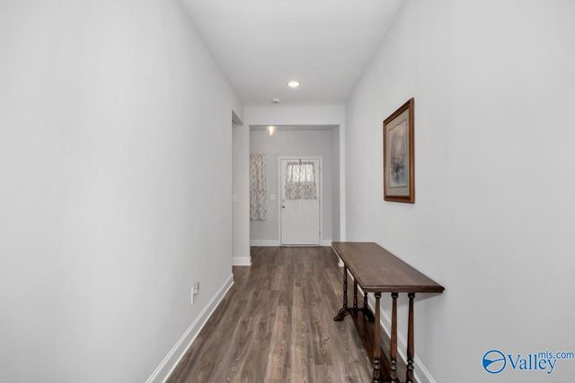 408 Ronnie Drive SE, Hartselle, AL 35640