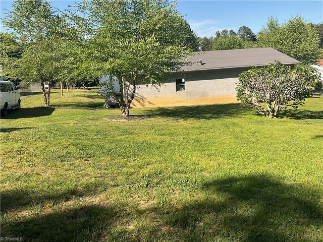 2190 Sullivan Road, Thomasville, NC 27360