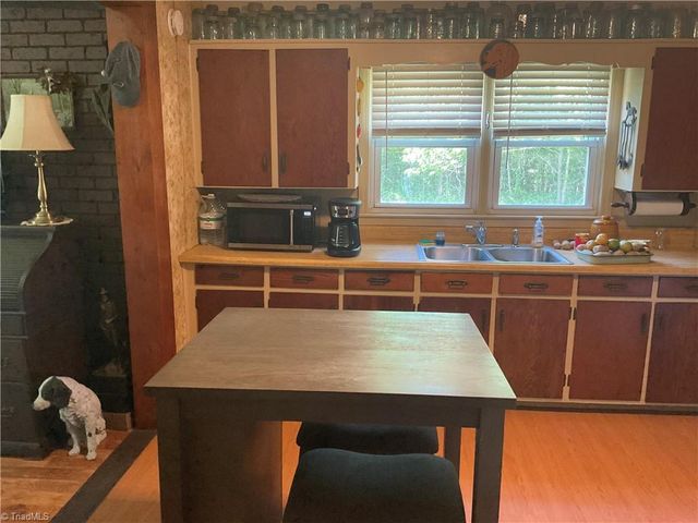 2190 Sullivan Road, Thomasville, NC 27360