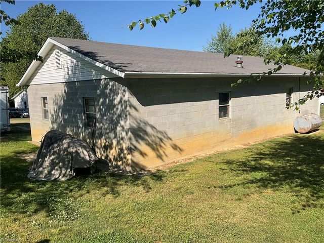 2190 Sullivan Road, Thomasville, NC 27360