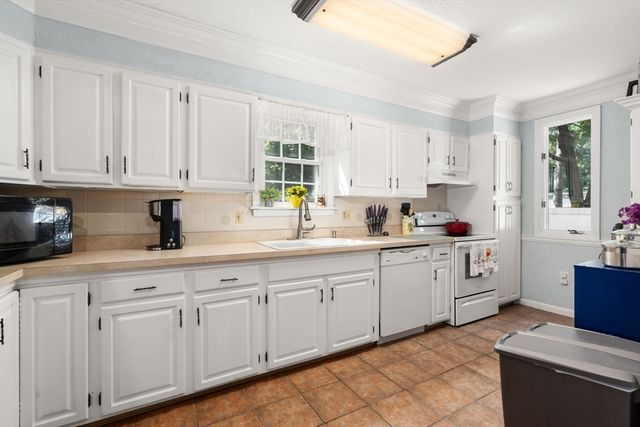 22 Union Rd, Norton, MA 02766