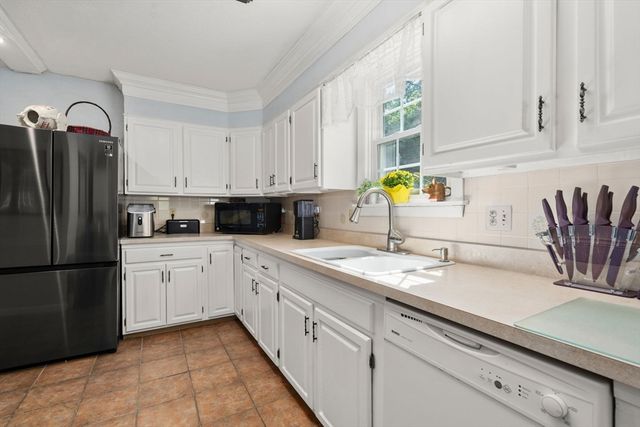 22 Union Rd, Norton, MA 02766