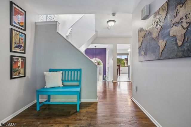 12 Louisburg Sq, Verona Twp., NJ 07044