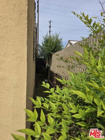 9414 Clovis Avenue, Los Angeles, CA 90002