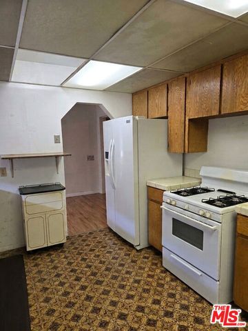 9414 Clovis Avenue, Los Angeles, CA 90002