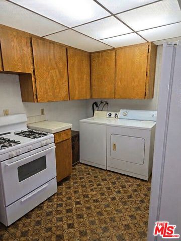 9414 Clovis Avenue, Los Angeles, CA 90002