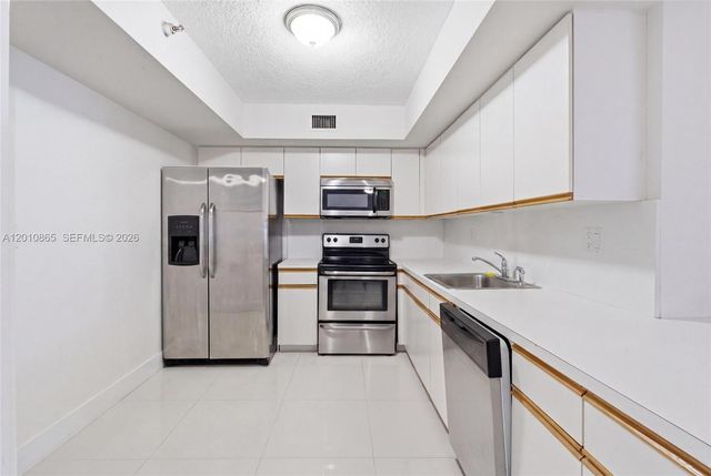 19195 NE 36th Ct 604, Aventura, FL 33180