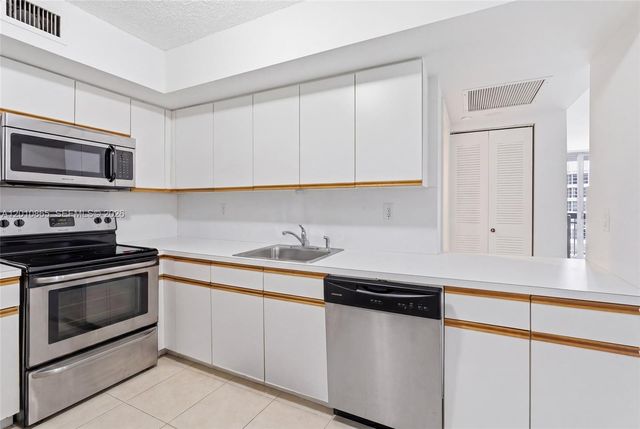 19195 NE 36th Ct 604, Aventura, FL 33180