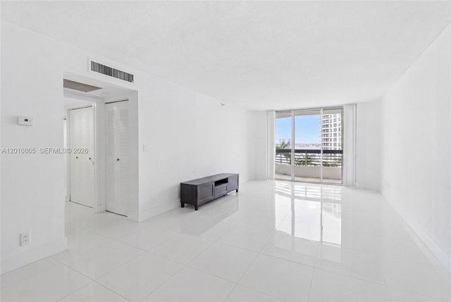 19195 NE 36th Ct 604, Aventura, FL 33180
