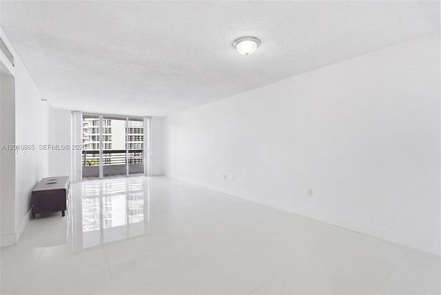 19195 NE 36th Ct 604, Aventura, FL 33180