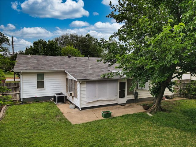 1816 Eden Avenue, Haltom City, TX 76117