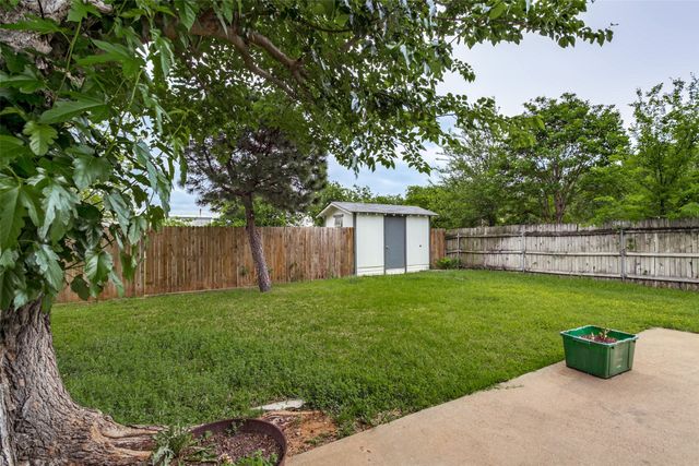 1816 Eden Avenue, Haltom City, TX 76117