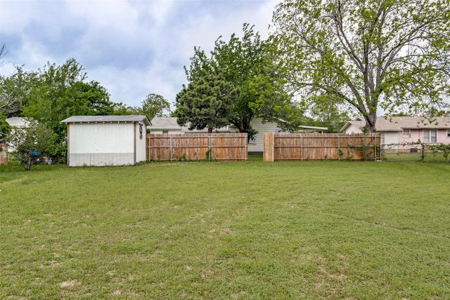 1816 Eden Avenue, Haltom City, TX 76117