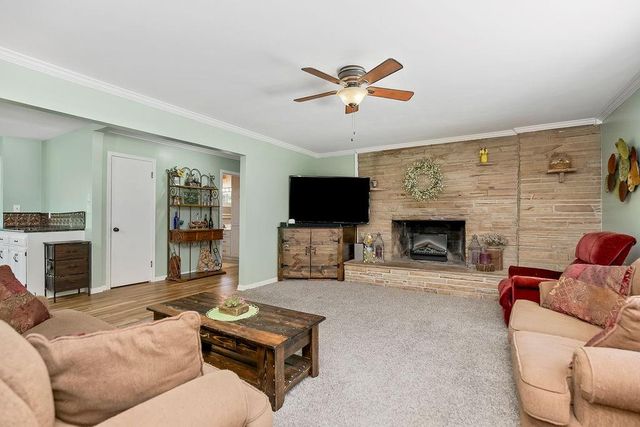 4900 72nd Street, Kansas City, MO 64119