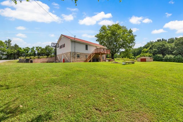 3680 McFall Rd, Palmyra, TN 37142