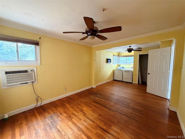 304 27th Street, Lindenhurst, NY 11757