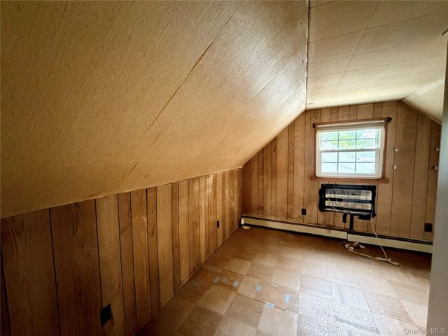 304 27th Street, Lindenhurst, NY 11757