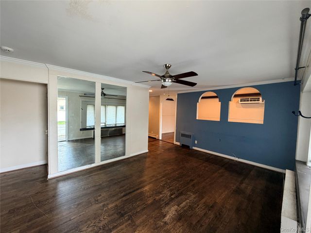 304 27th Street, Lindenhurst, NY 11757