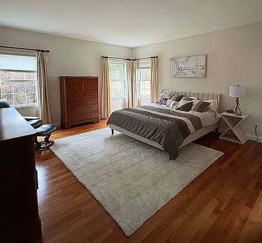 192 South Pointe Drive, South Burlington, VT 05403