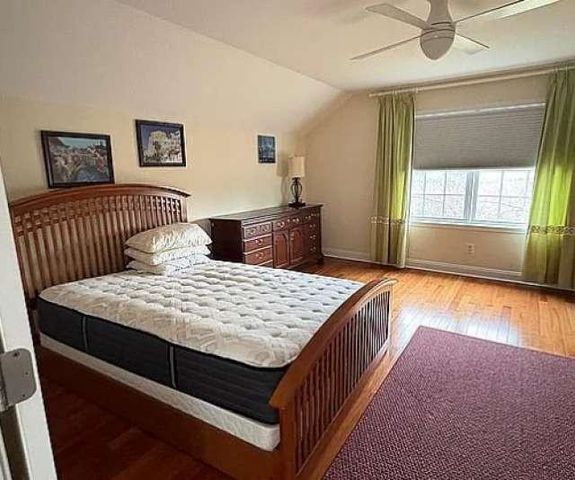 192 South Pointe Drive, South Burlington, VT 05403