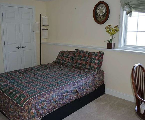 192 South Pointe Drive, South Burlington, VT 05403