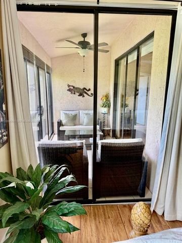 5155 Europa Dr U, Boynton Beach, FL 33437