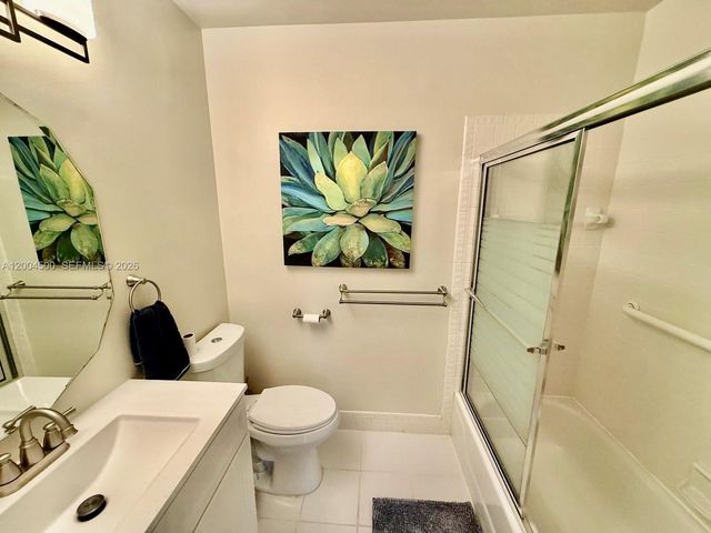 5155 Europa Dr U, Boynton Beach, FL 33437