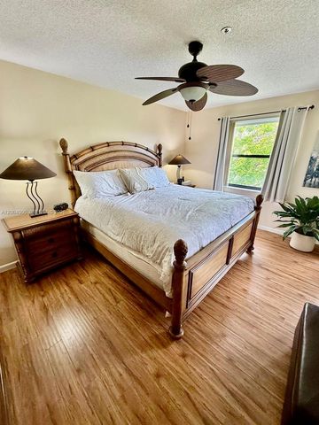 5155 Europa Dr U, Boynton Beach, FL 33437