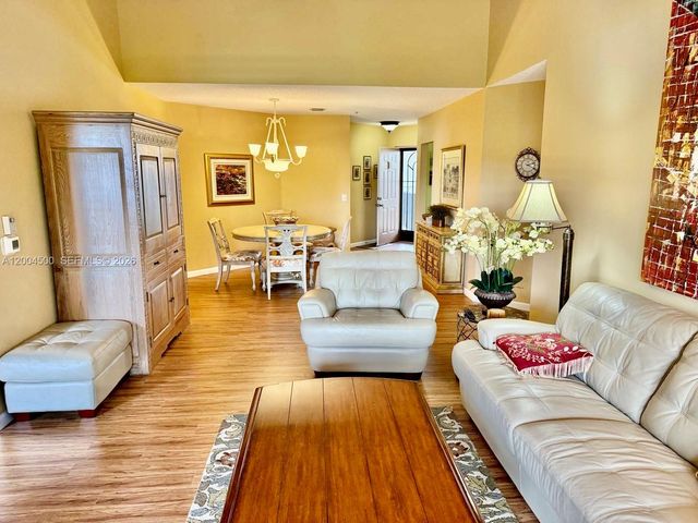 5155 Europa Dr U, Boynton Beach, FL 33437