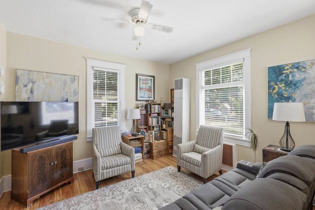 419 B St, Cheney, WA 99004