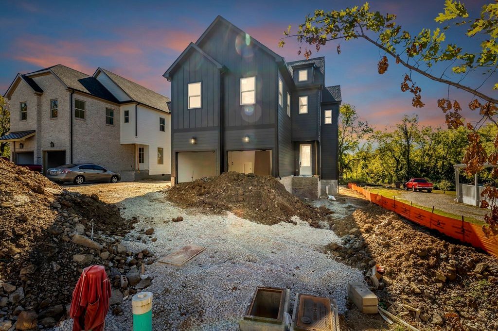 3199A Doak Ave, Nashville, TN 37218