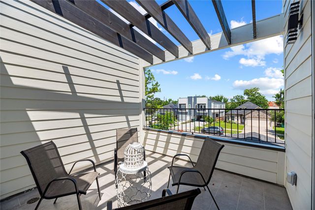 7210 England Street, Houston, TX 77021