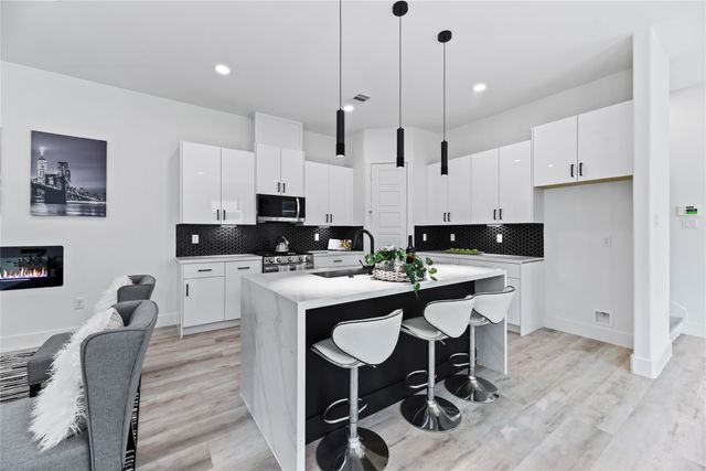 7210 England Street, Houston, TX 77021