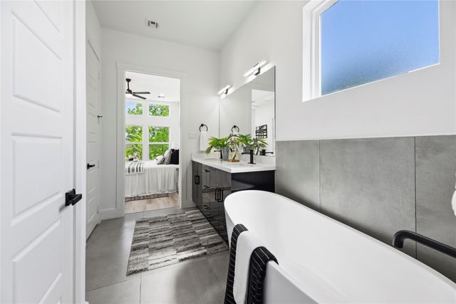 7210 England Street, Houston, TX 77021