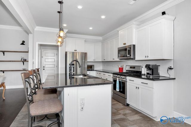 18230 Red Tail Street, Athens, AL 35613
