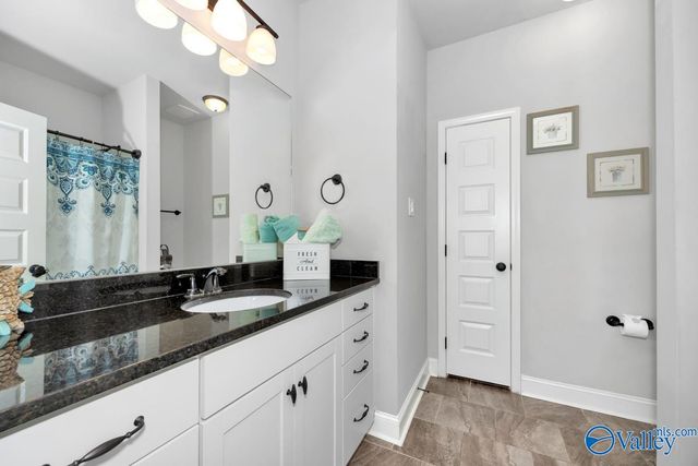18230 Red Tail Street, Athens, AL 35613