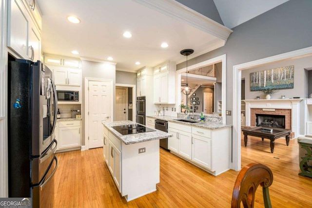 2364 Mossy Branch Drive, Snellville, GA 30078