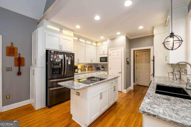 2364 Mossy Branch Drive, Snellville, GA 30078