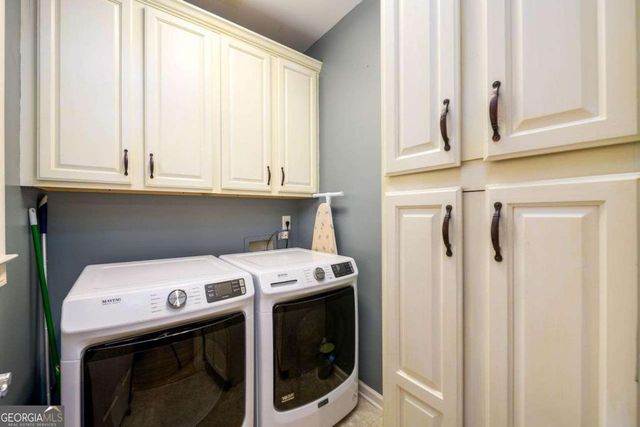 2364 Mossy Branch Drive, Snellville, GA 30078