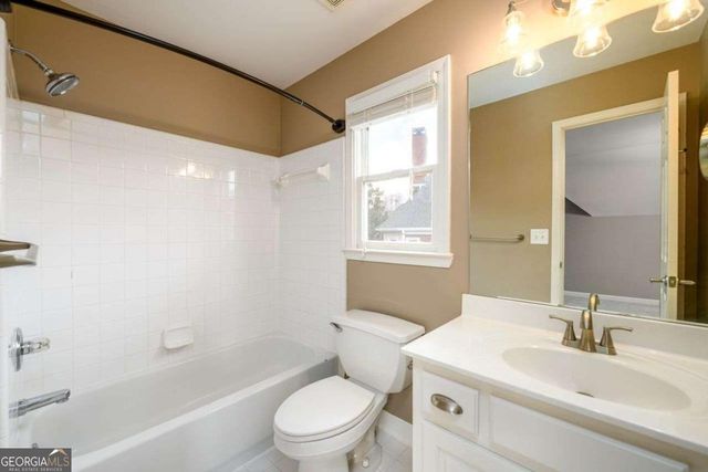 2364 Mossy Branch Drive, Snellville, GA 30078