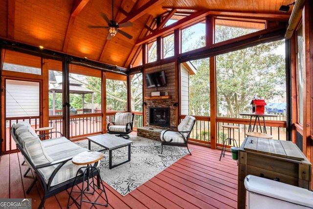 2364 Mossy Branch Drive, Snellville, GA 30078