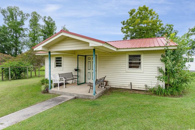 2858 Daisy Rd., Loris, SC 29569