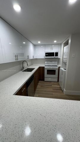 10000 NW 80th Ct 2364, Hialeah Gardens, FL 33016