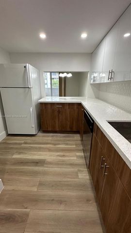 10000 NW 80th Ct 2364, Hialeah Gardens, FL 33016