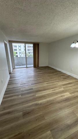 10000 NW 80th Ct 2364, Hialeah Gardens, FL 33016