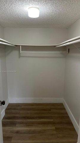 10000 NW 80th Ct 2364, Hialeah Gardens, FL 33016