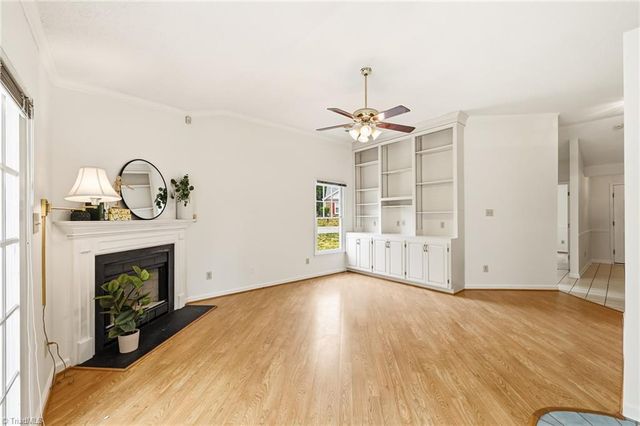 900 Heatherstone Drive, Winston-salem, NC 27104