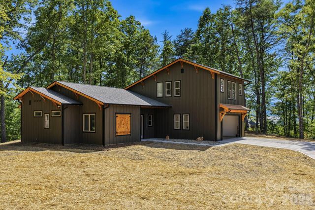 121 Deer Jump Trail, Lake Lure, NC 28746