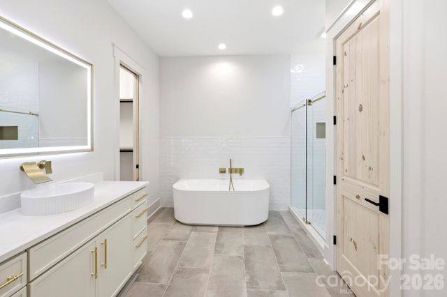 121 Deer Jump Trail, Lake Lure, NC 28746