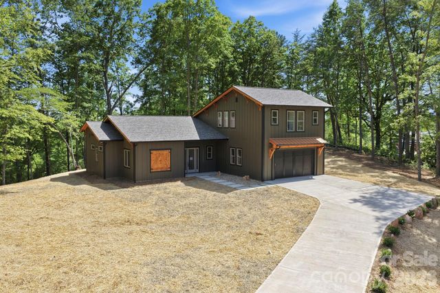 121 Deer Jump Trail, Lake Lure, NC 28746